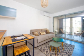 Studio Port Golfe-Juan Parking Wifi Climatisation Terrasse